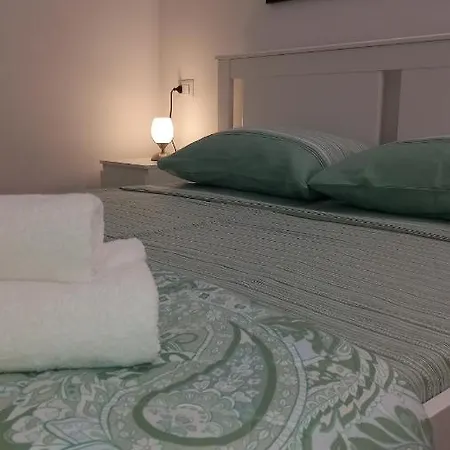 Piccina House * 切法卢